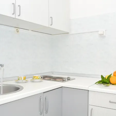 With Panoramic Views And A Balcony Perfect For Enjoying The Sunset רוגוזניצה