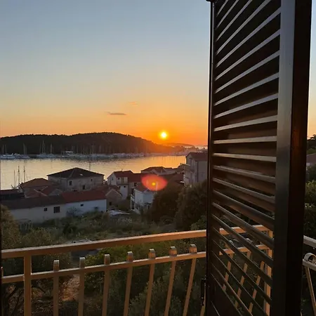 With Panoramic Views And A Balcony Perfect For Enjoying The Sunset *